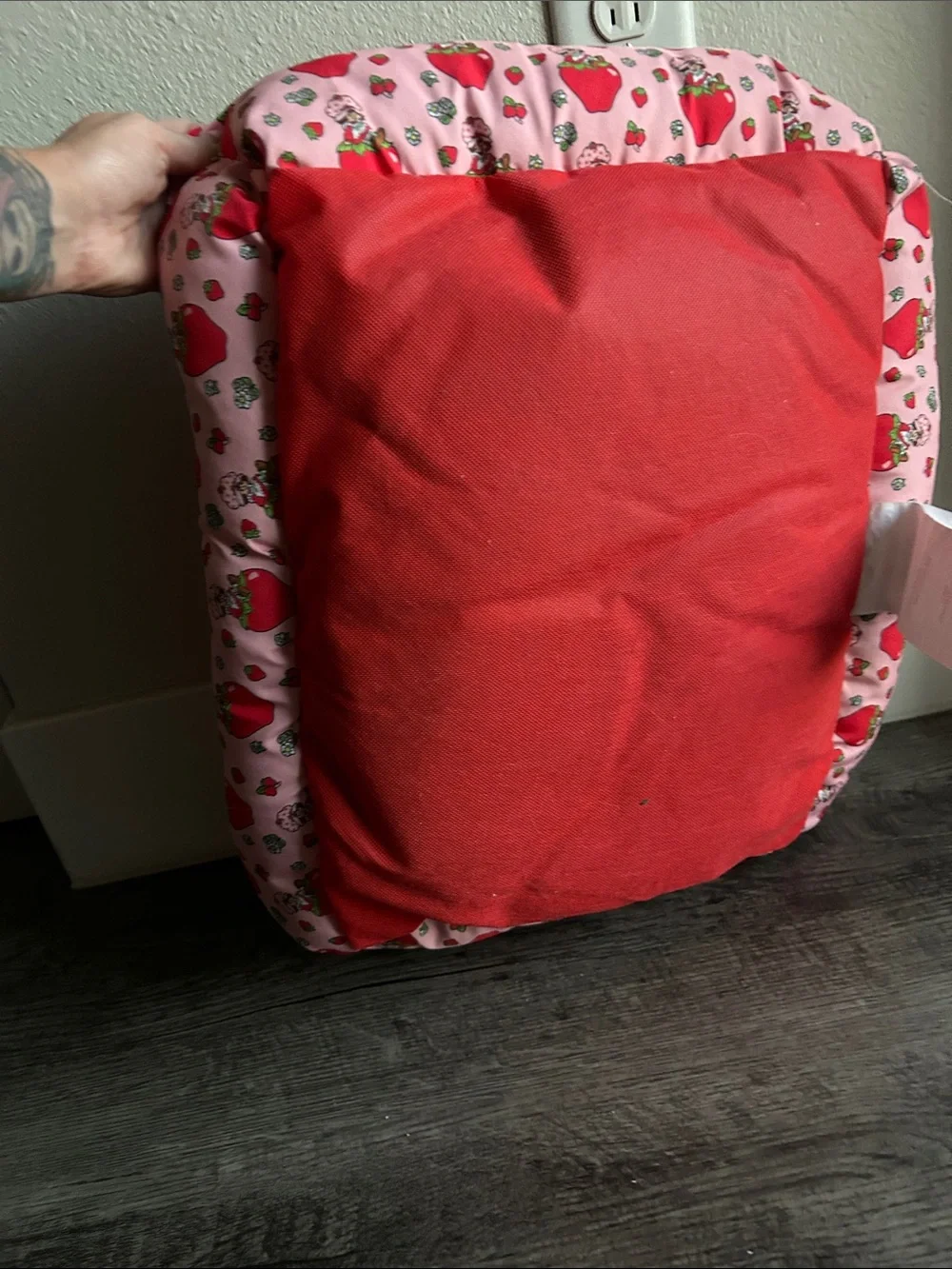 Strawberry shortcake Small Pet Bed - Cozy Lounger
